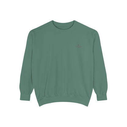 Comfy Unisex Garment-Dyed Sweatshirt - Perfect for Relaxation and Casual Outings